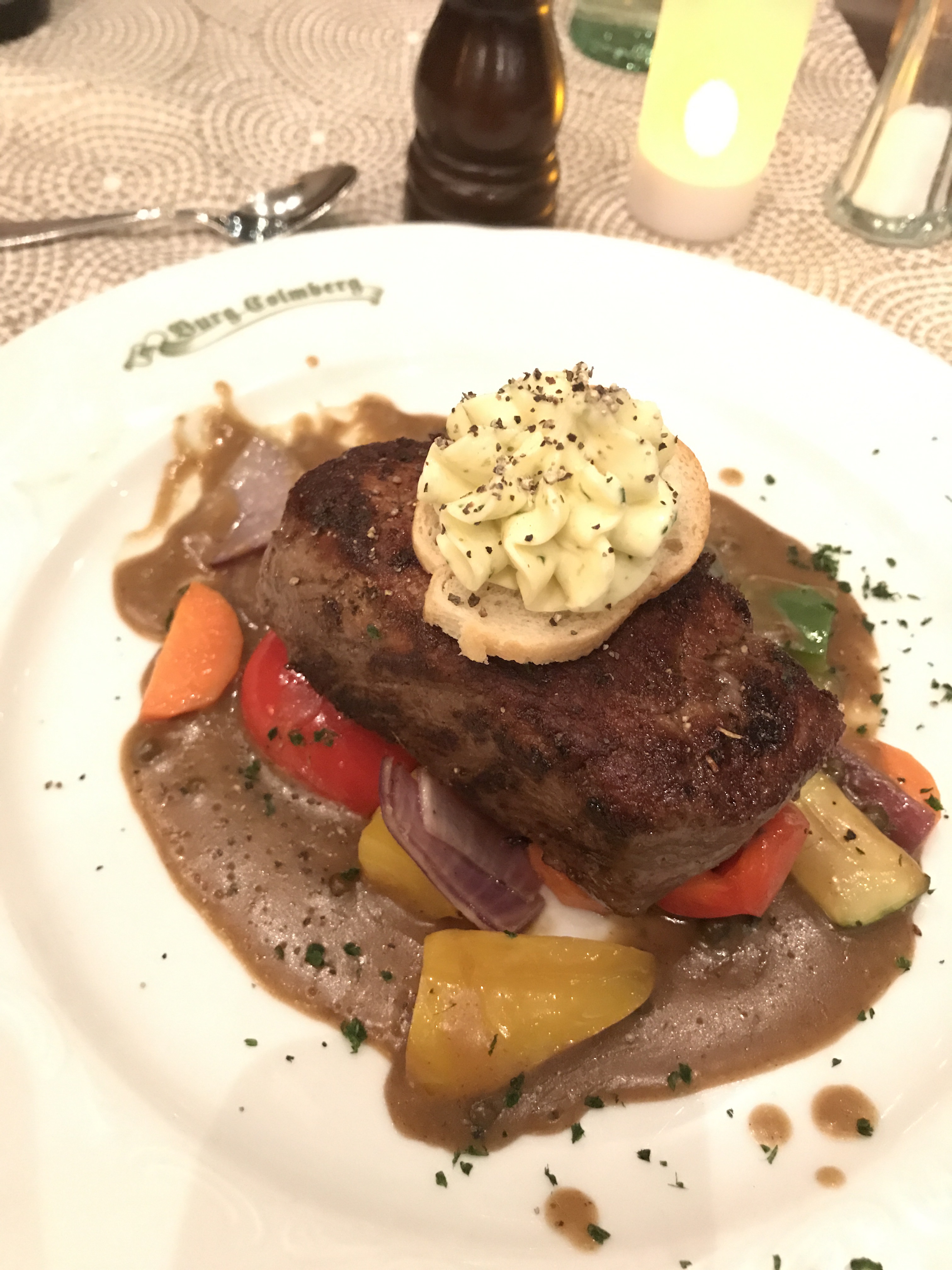 Beef Filet with Cream Sauce